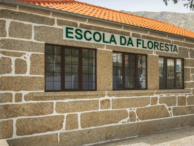 ESCOLA DA FLORESTA
